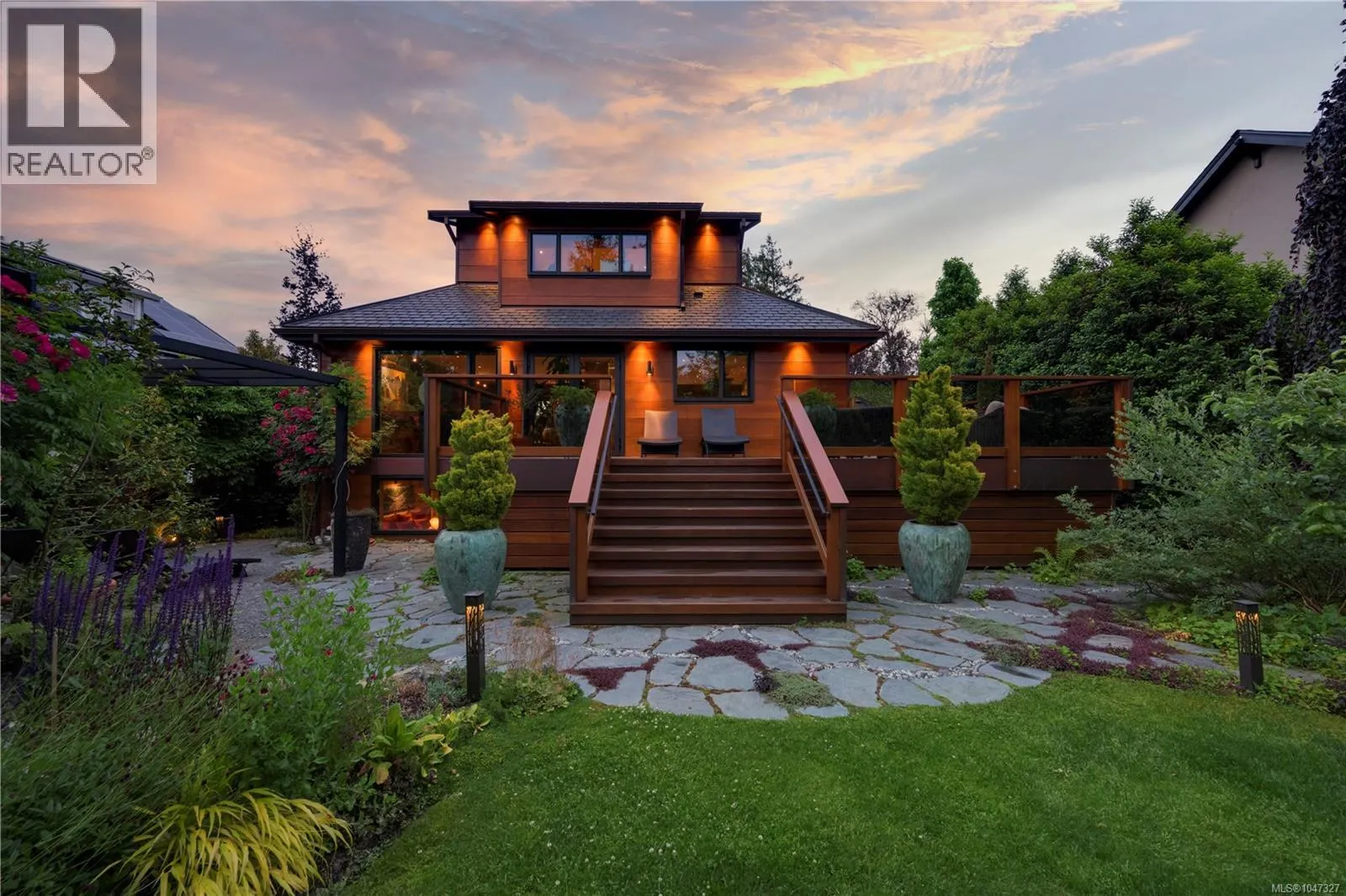 626 Monterey Ave