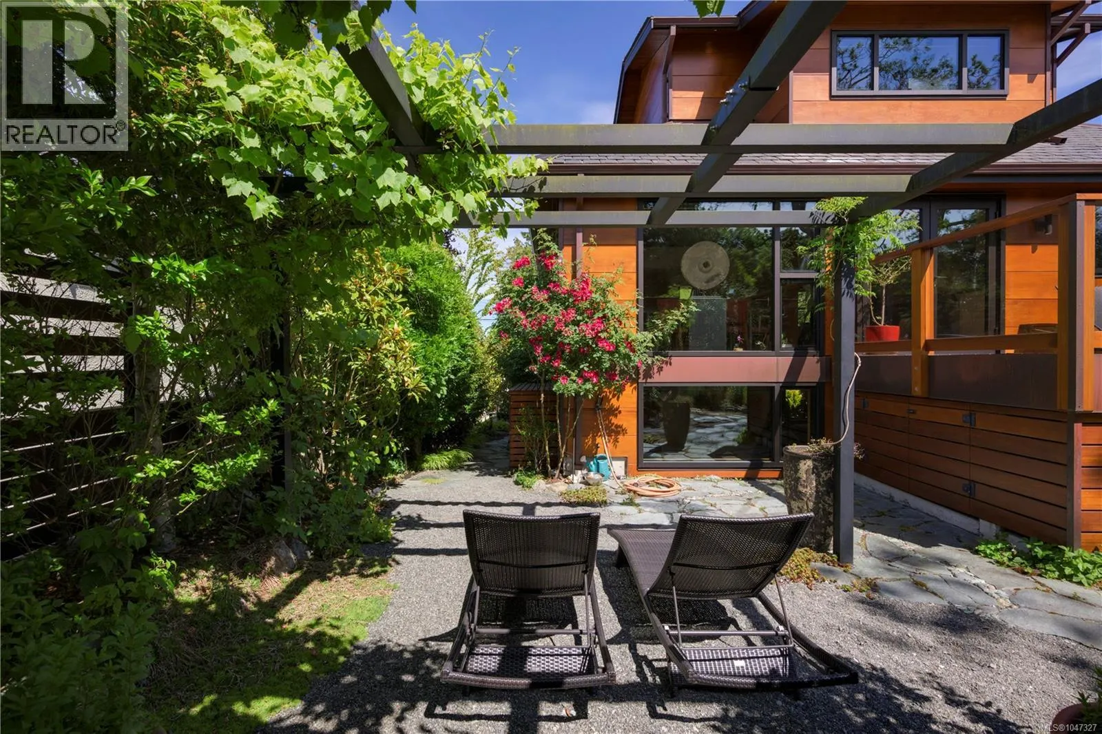 626 Monterey Ave
