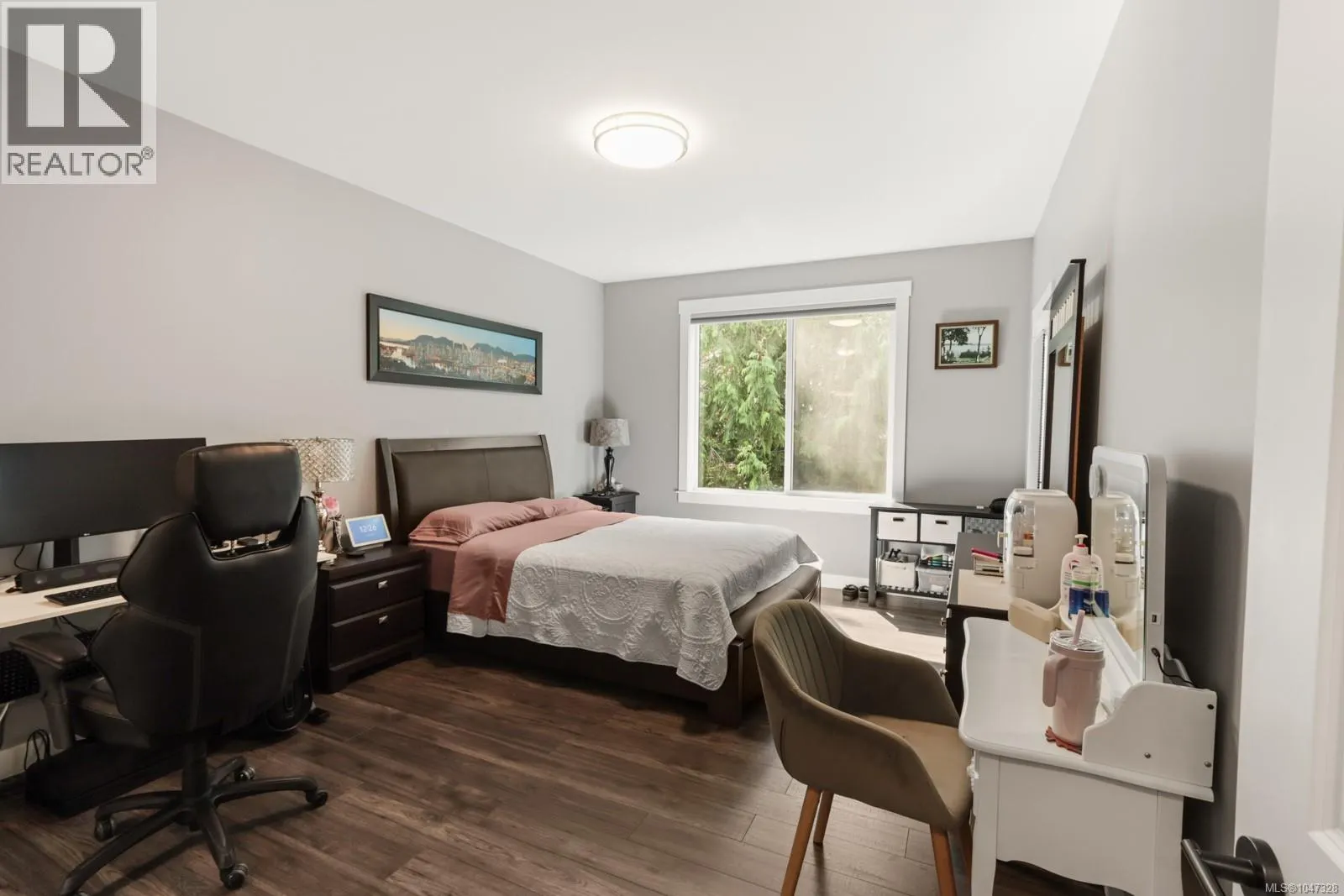 234 Golden Oaks Cres
