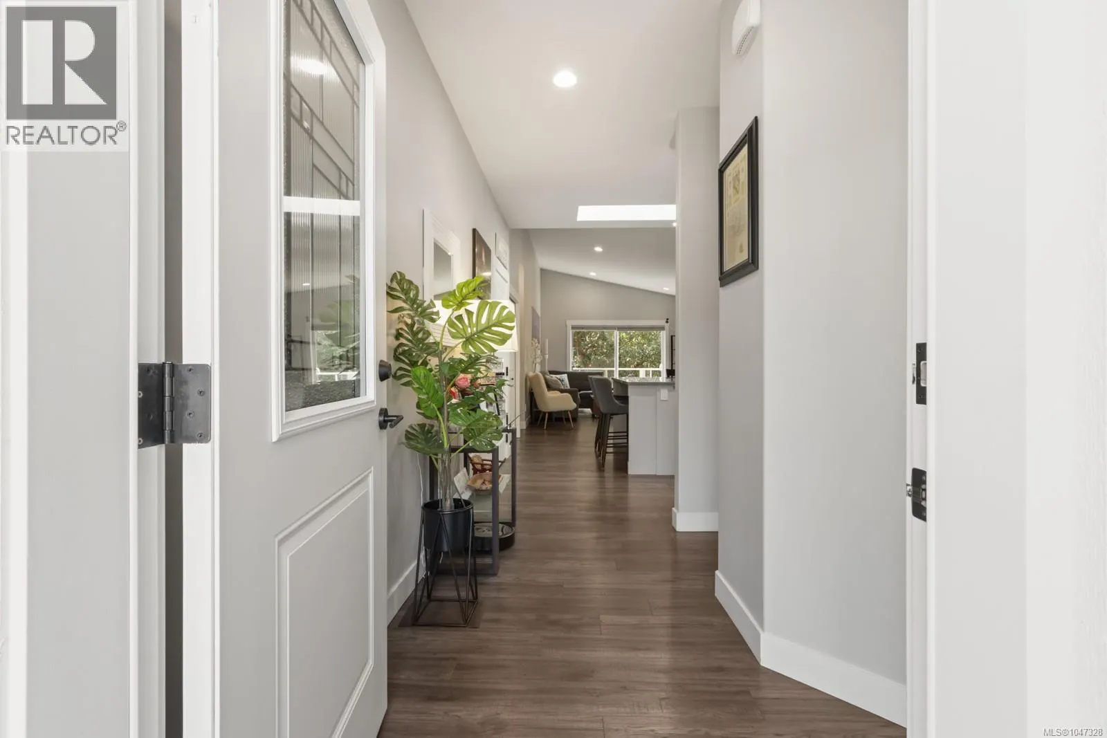 234 Golden Oaks Cres