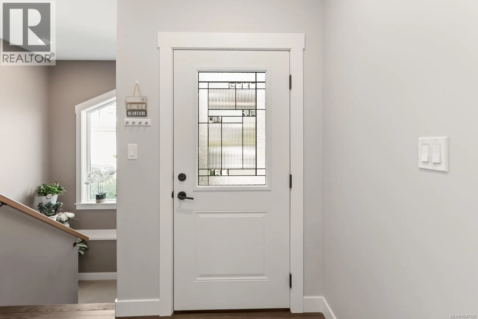 234 Golden Oaks Cres