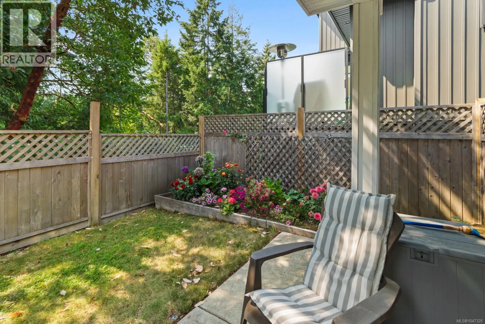 234 Golden Oaks Cres