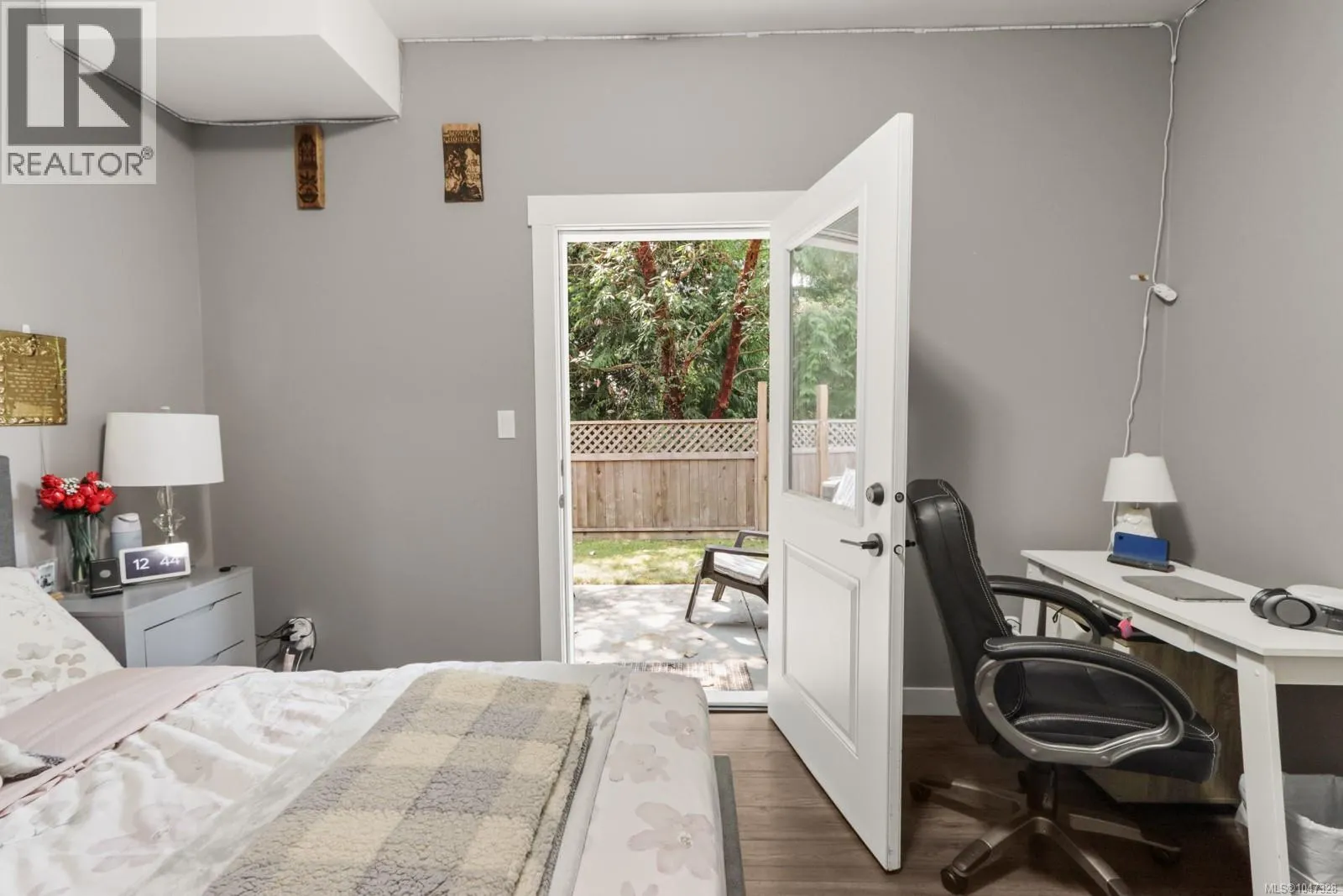 234 Golden Oaks Cres