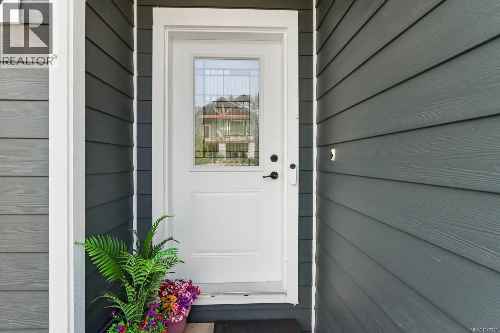 234 Golden Oaks Cres
