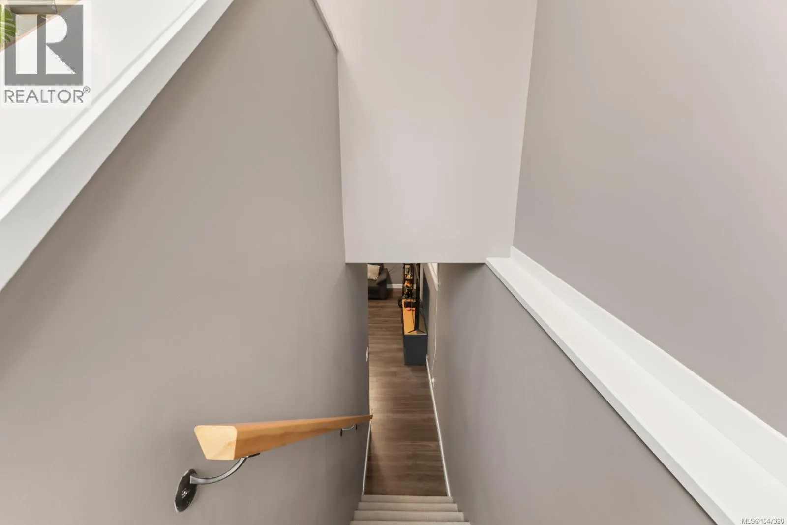 234 Golden Oaks Cres