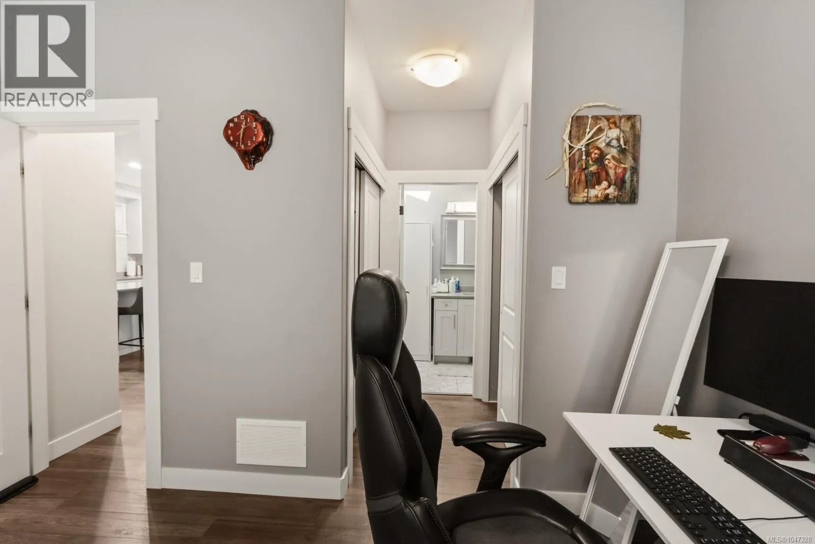 234 Golden Oaks Cres
