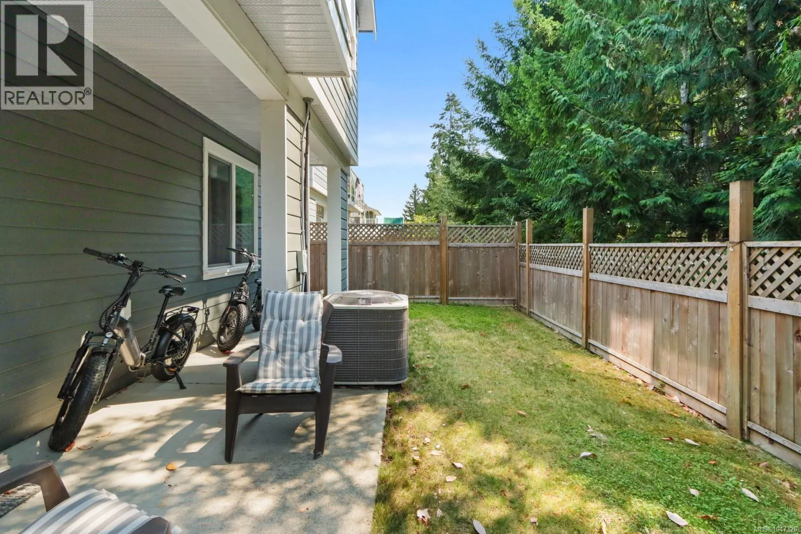 234 Golden Oaks Cres