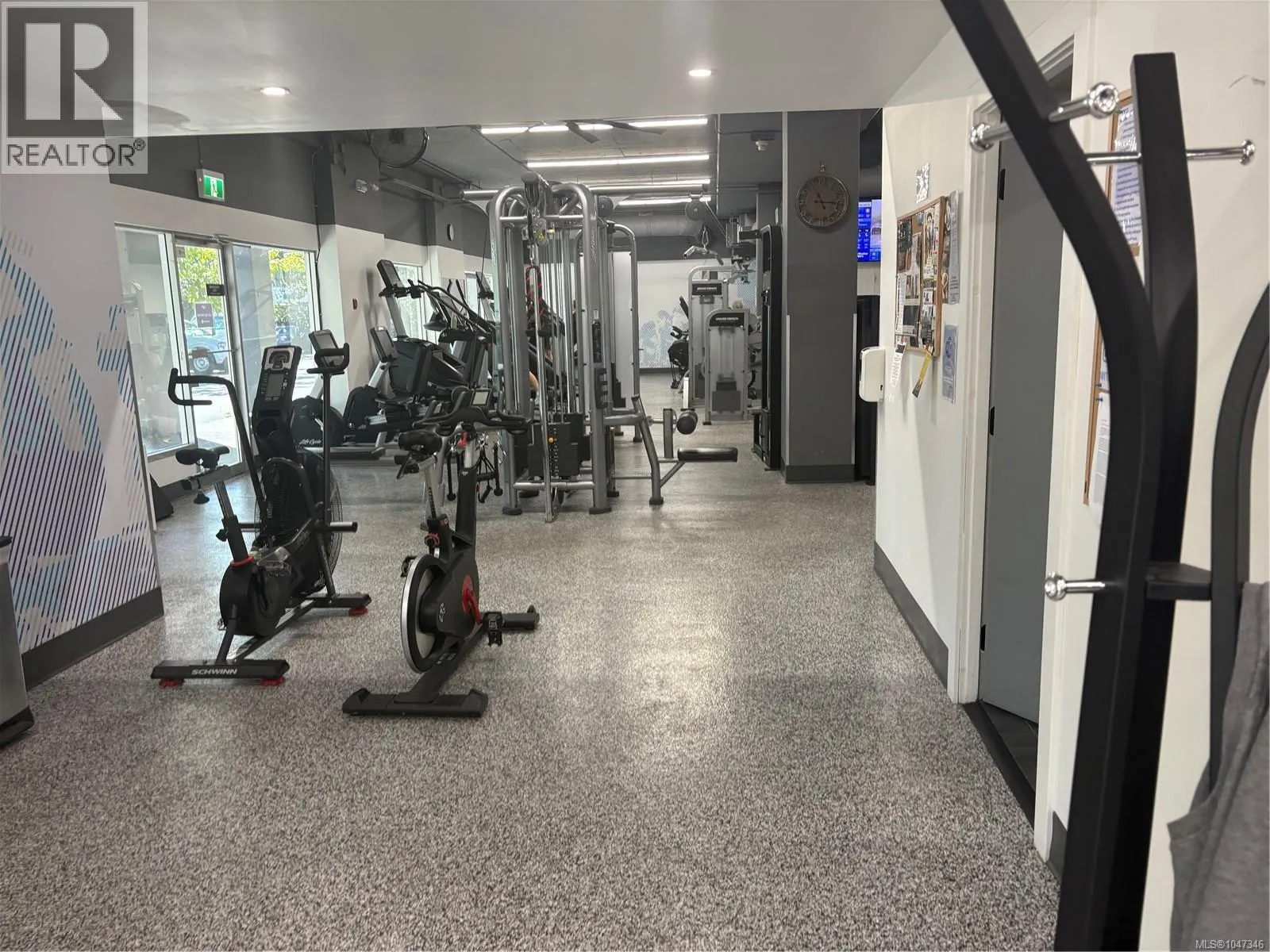 101/103 2245 James White Blvd