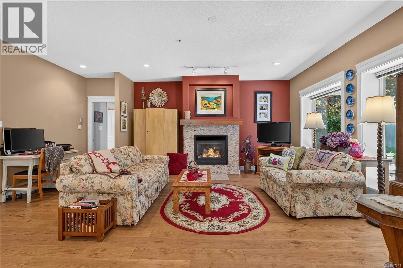 5 161 Shelly Rd