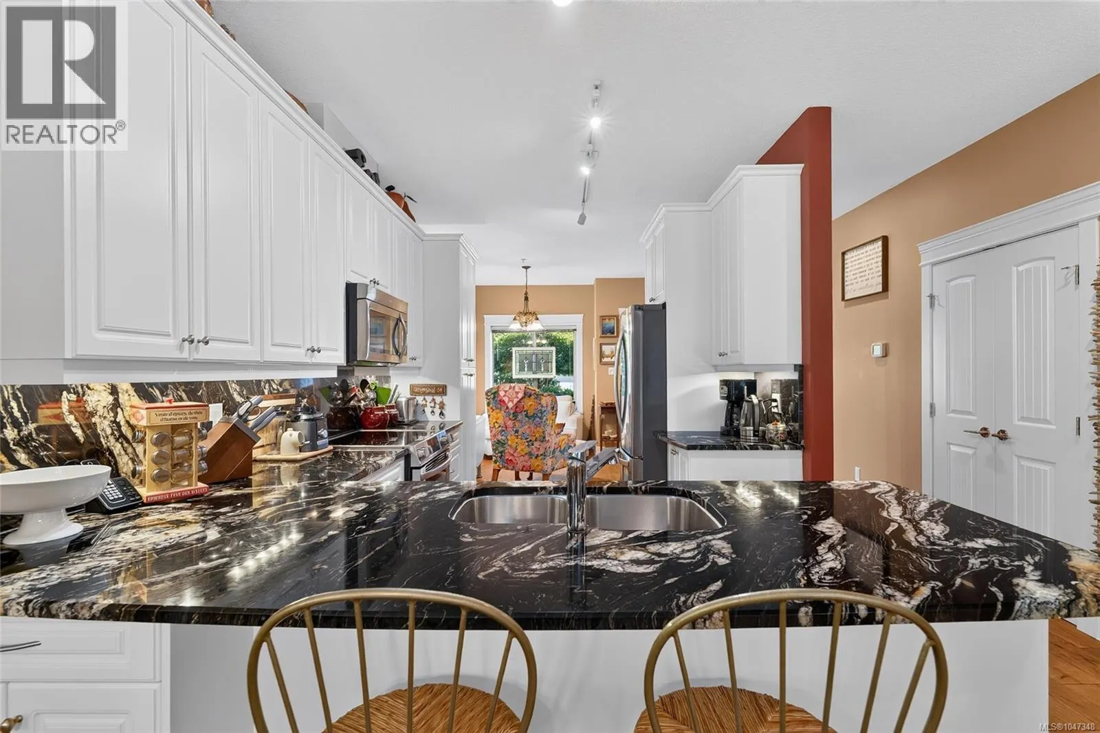 5 161 Shelly Rd