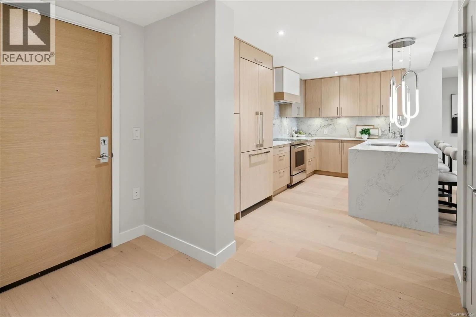 301 5229 Cordova Bay Rd