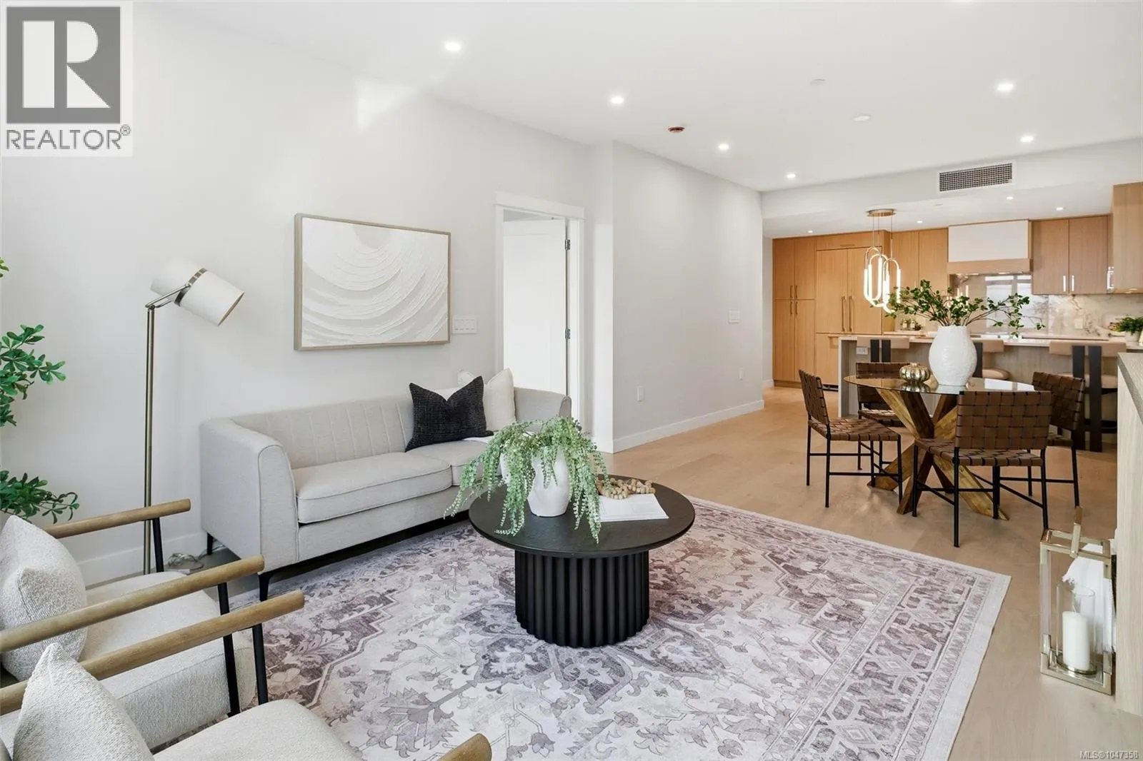 301 5229 Cordova Bay Rd
