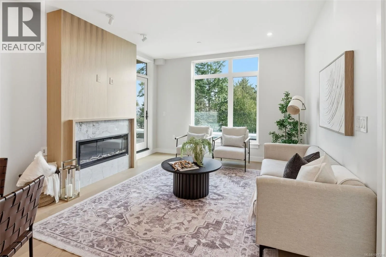 301 5229 Cordova Bay Rd