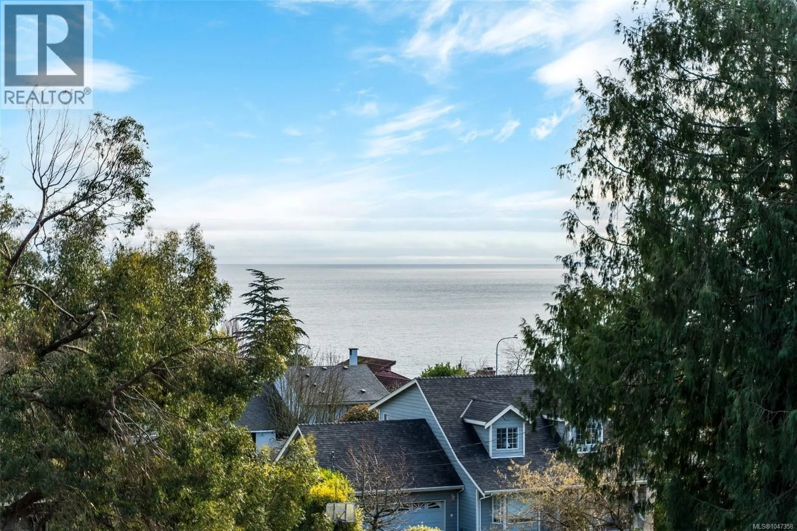 301 5229 Cordova Bay Rd