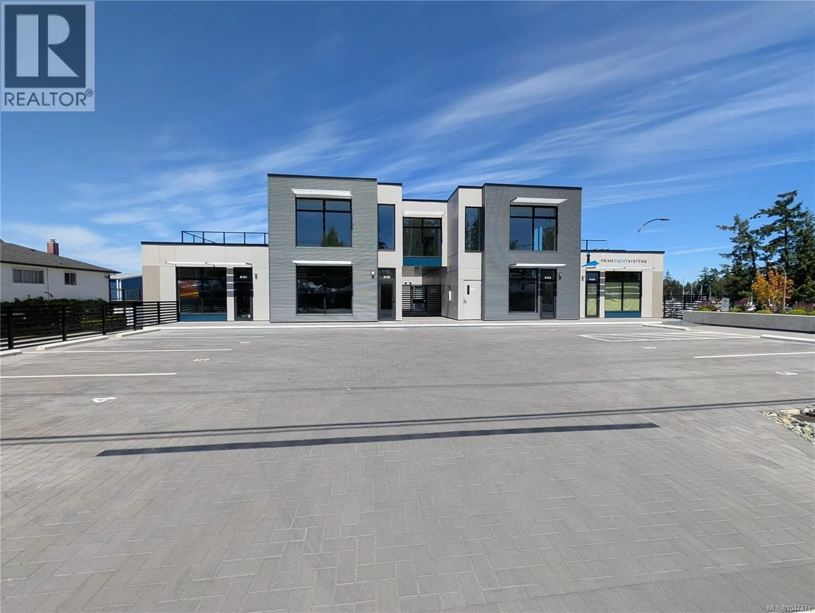 102,103 2270 Harbour Rd