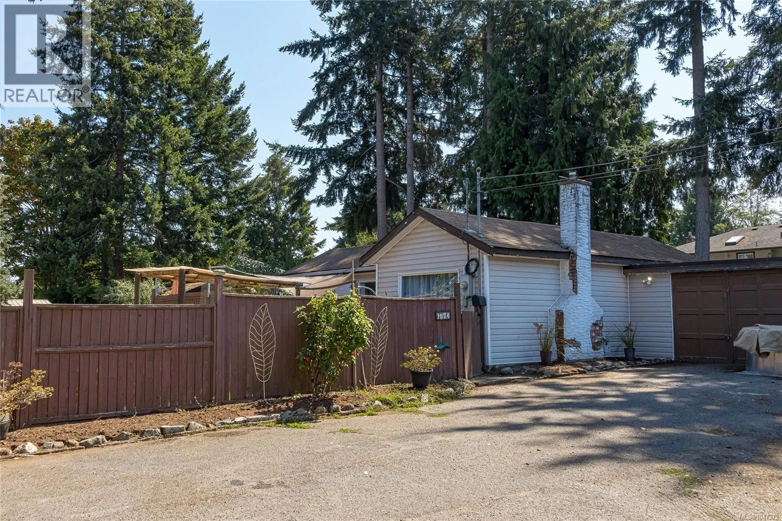 6713 Buena Vista Rd