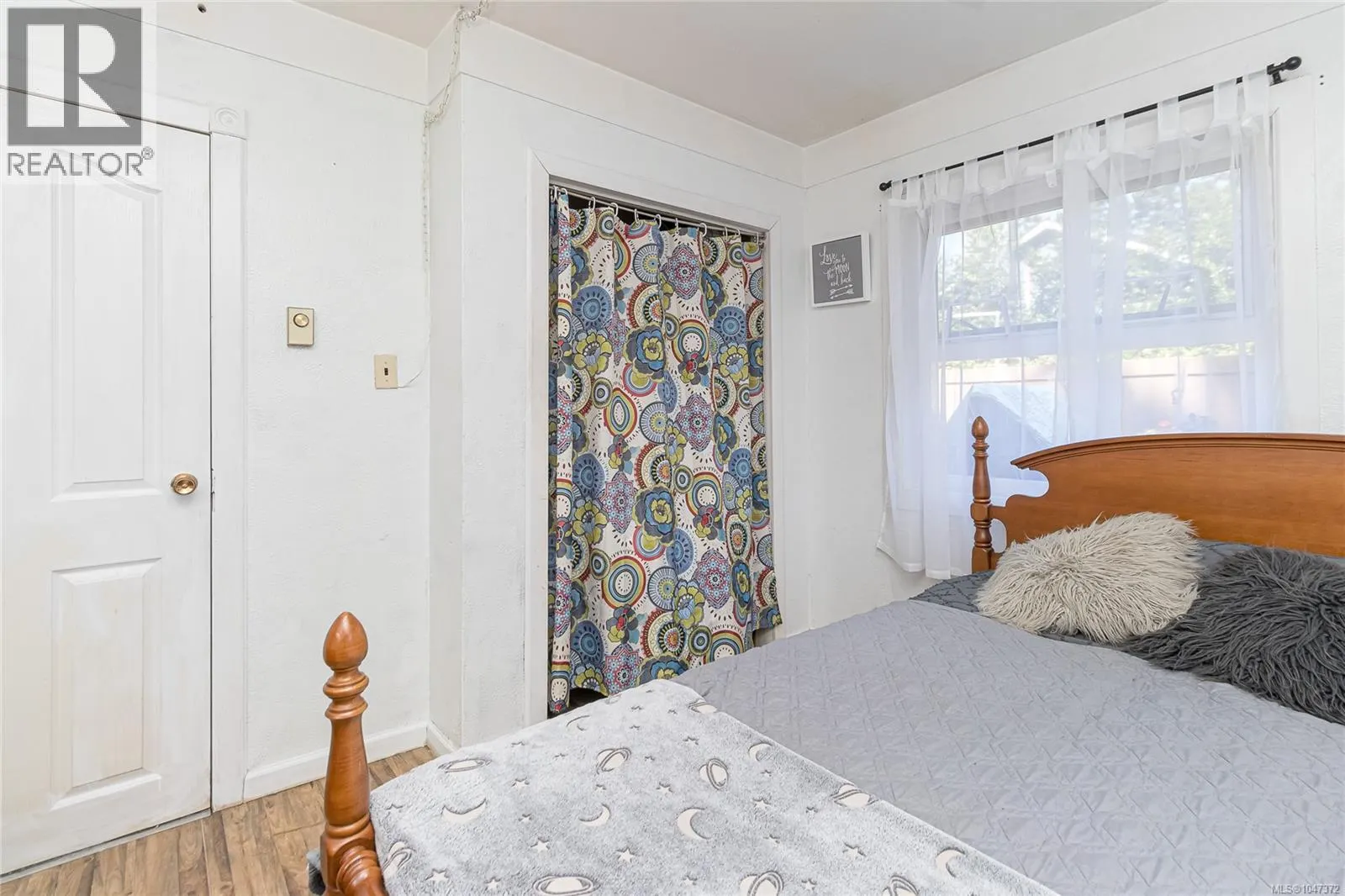 6713 Buena Vista Rd