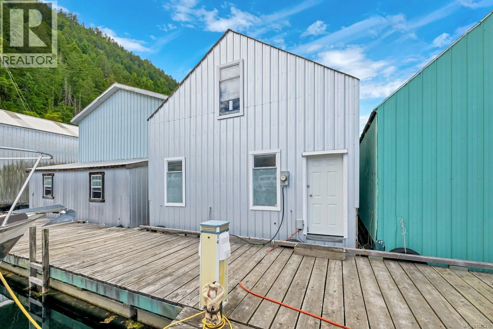 East Wing 5000 Genoa Bay Hwy