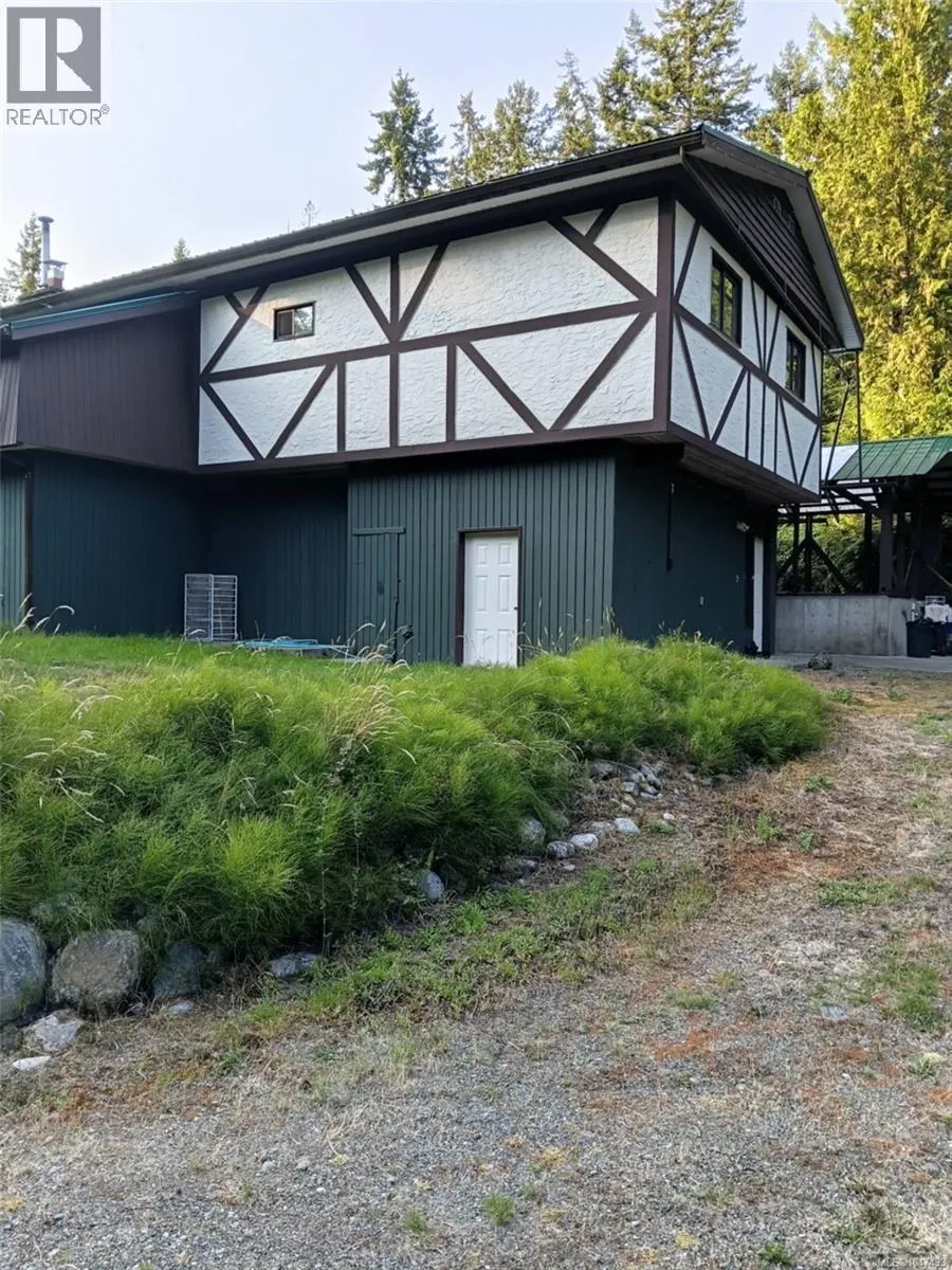 5154 Island Hwy W