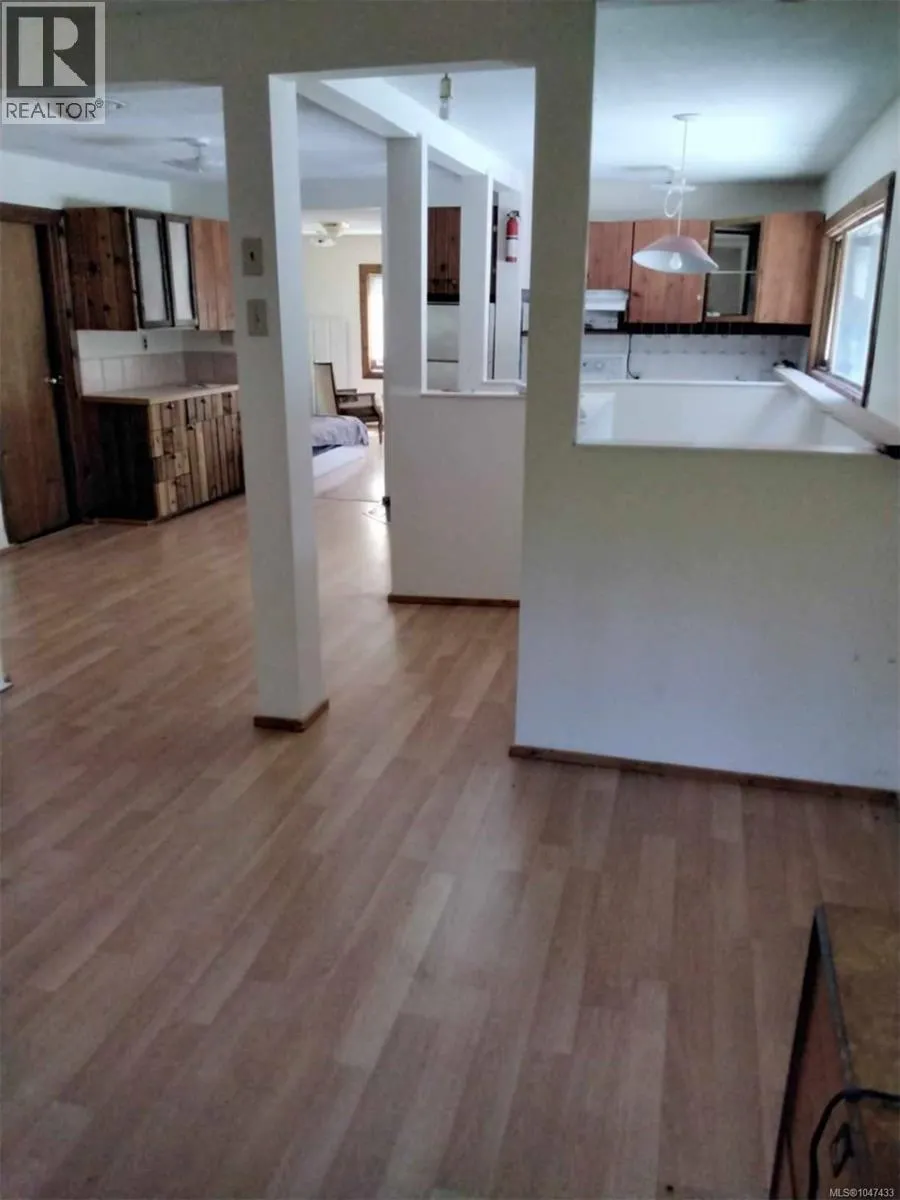 5154 Island Hwy W
