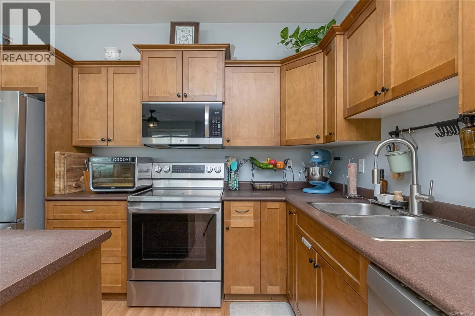 6183 Drombeg Pl