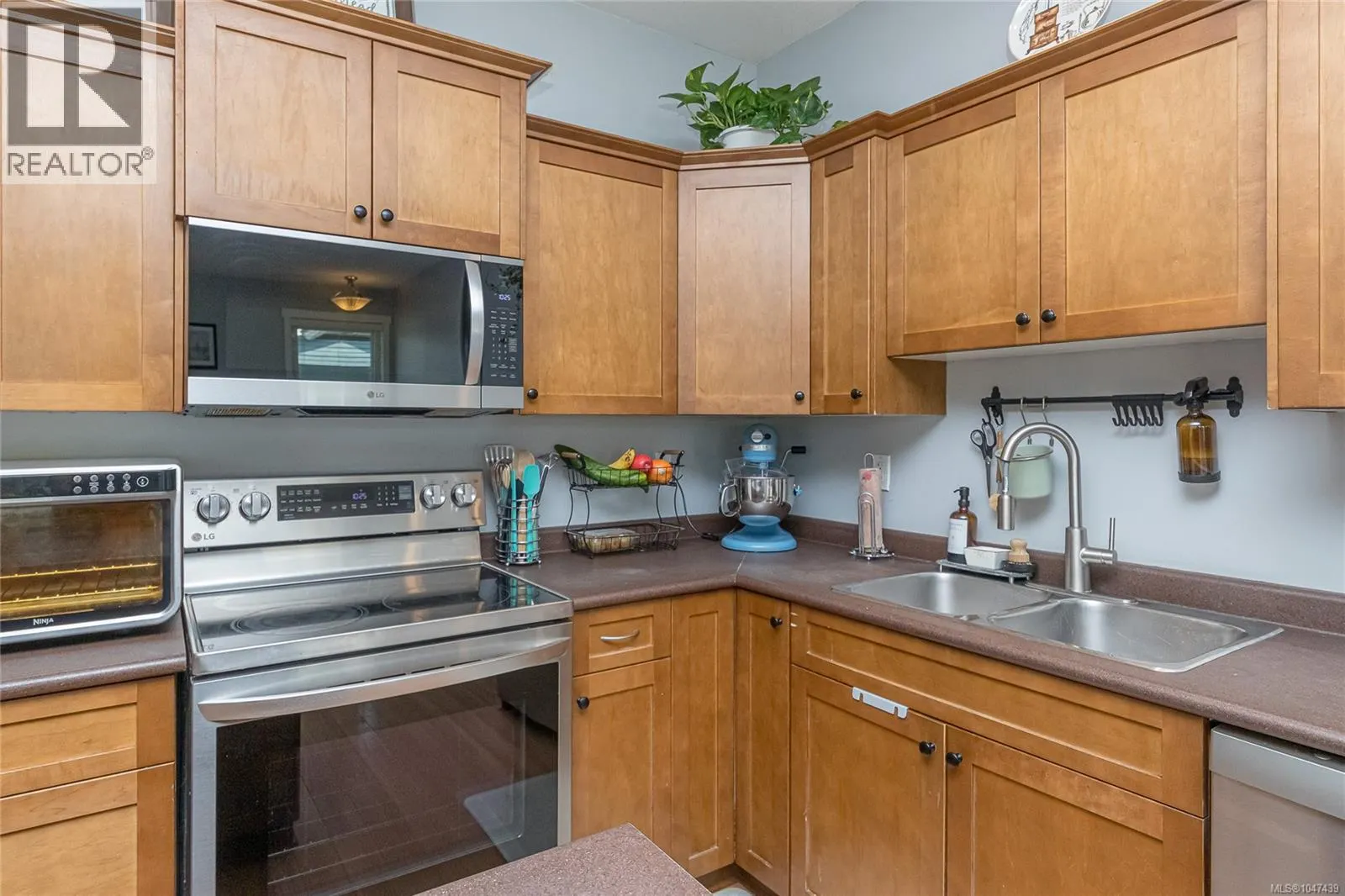 6183 Drombeg Pl