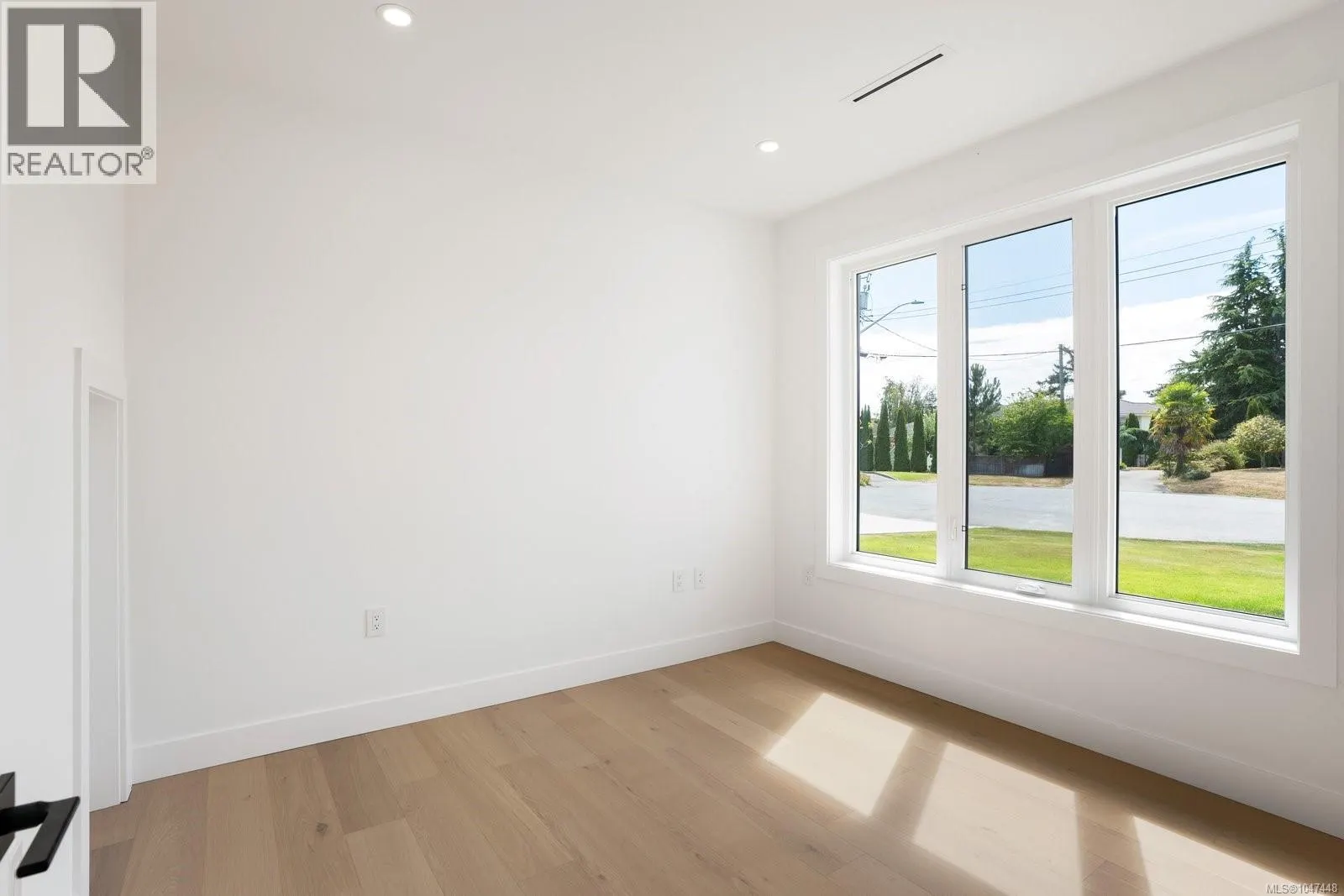2292 Gail Pl