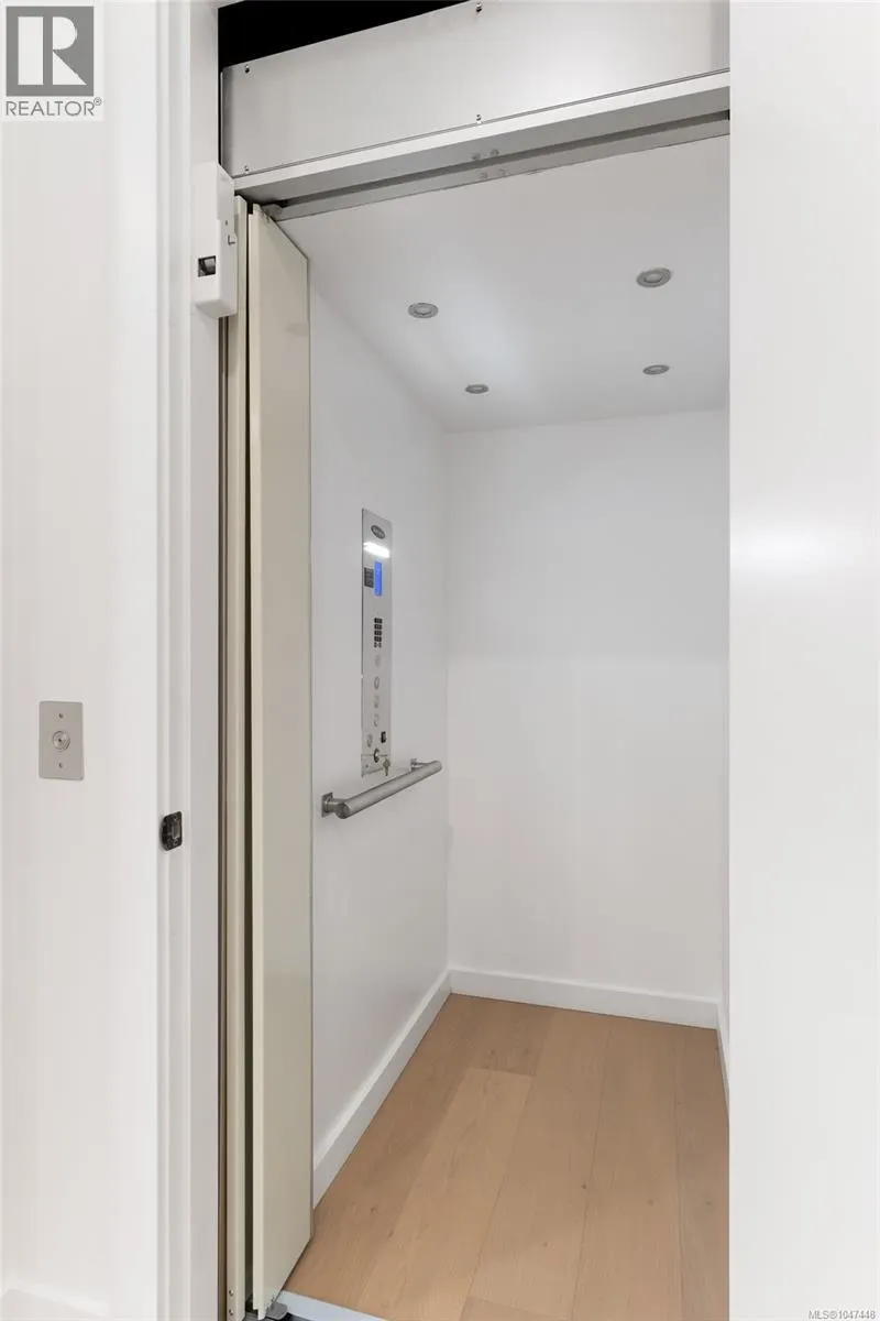 2292 Gail Pl