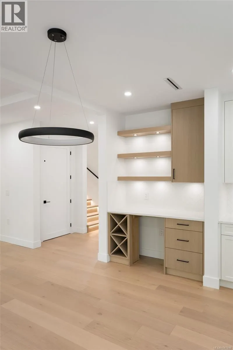 2292 Gail Pl