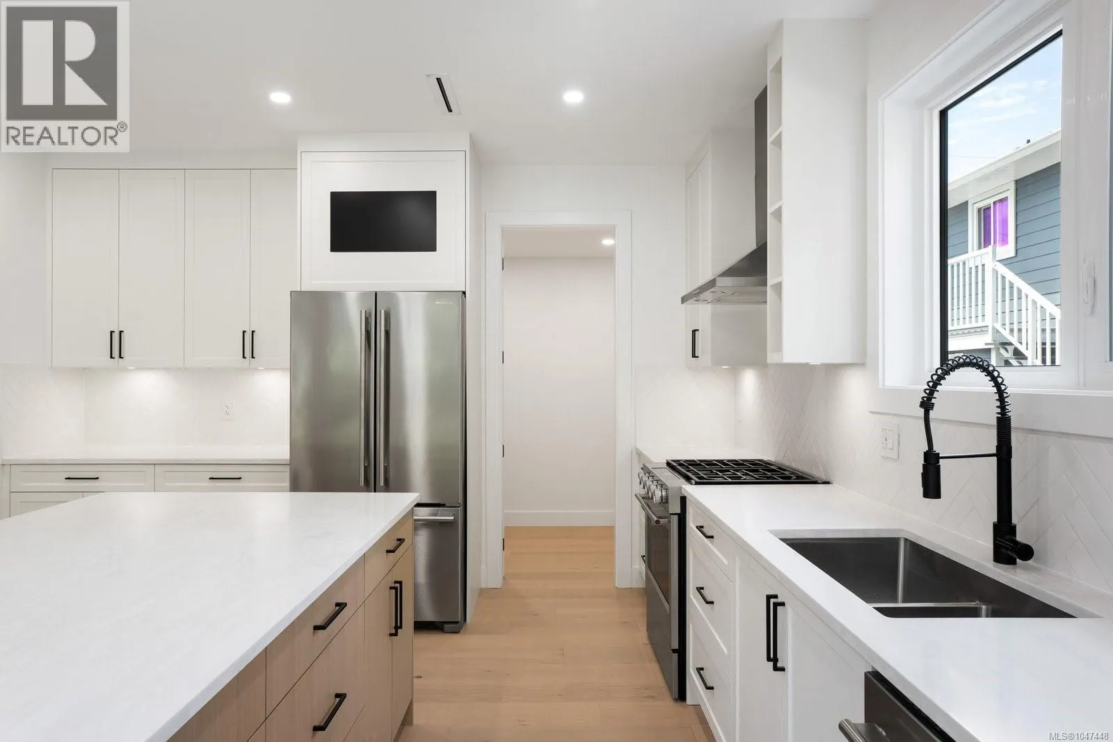 2292 Gail Pl