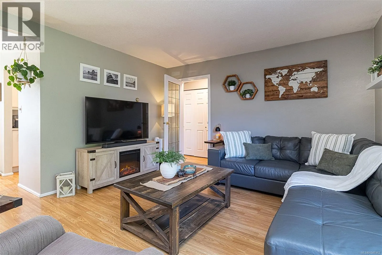 11 7675 East Saanich Rd