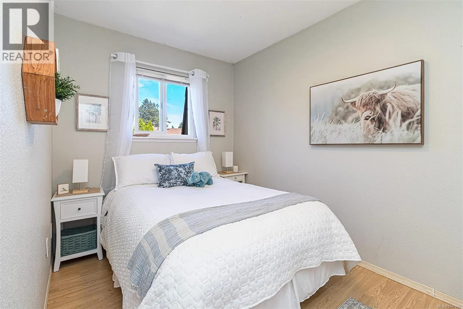 11 7675 East Saanich Rd