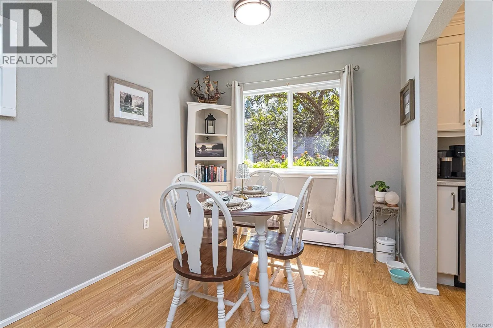 11 7675 East Saanich Rd