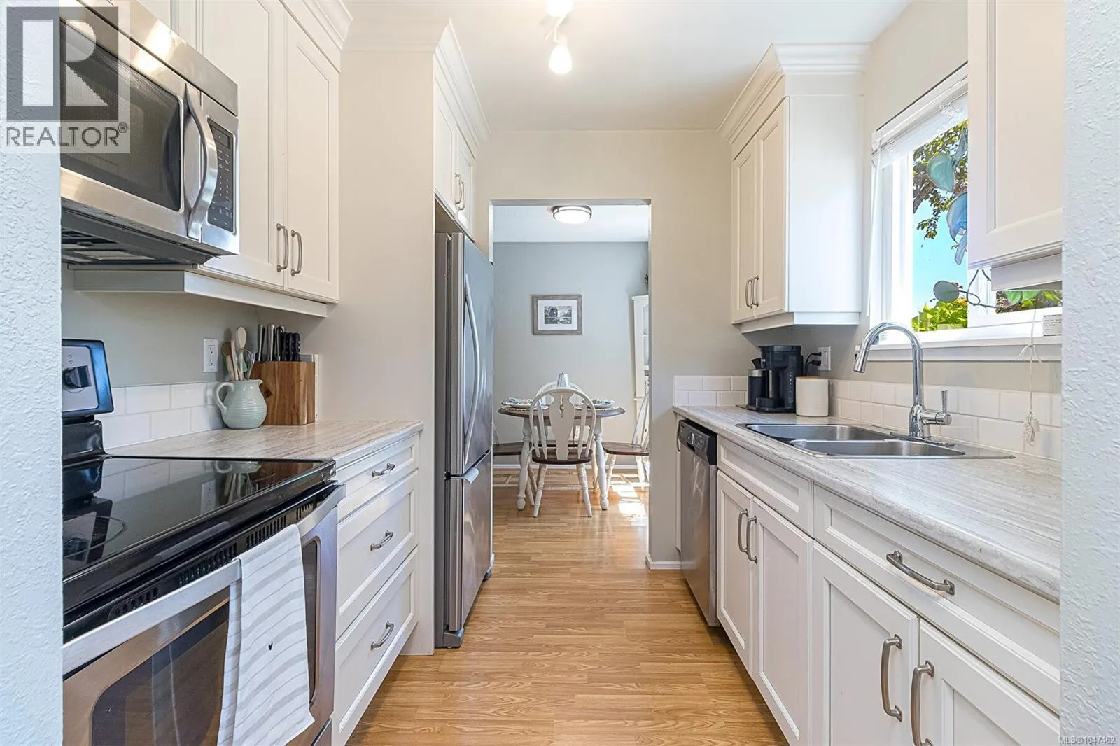 11 7675 East Saanich Rd