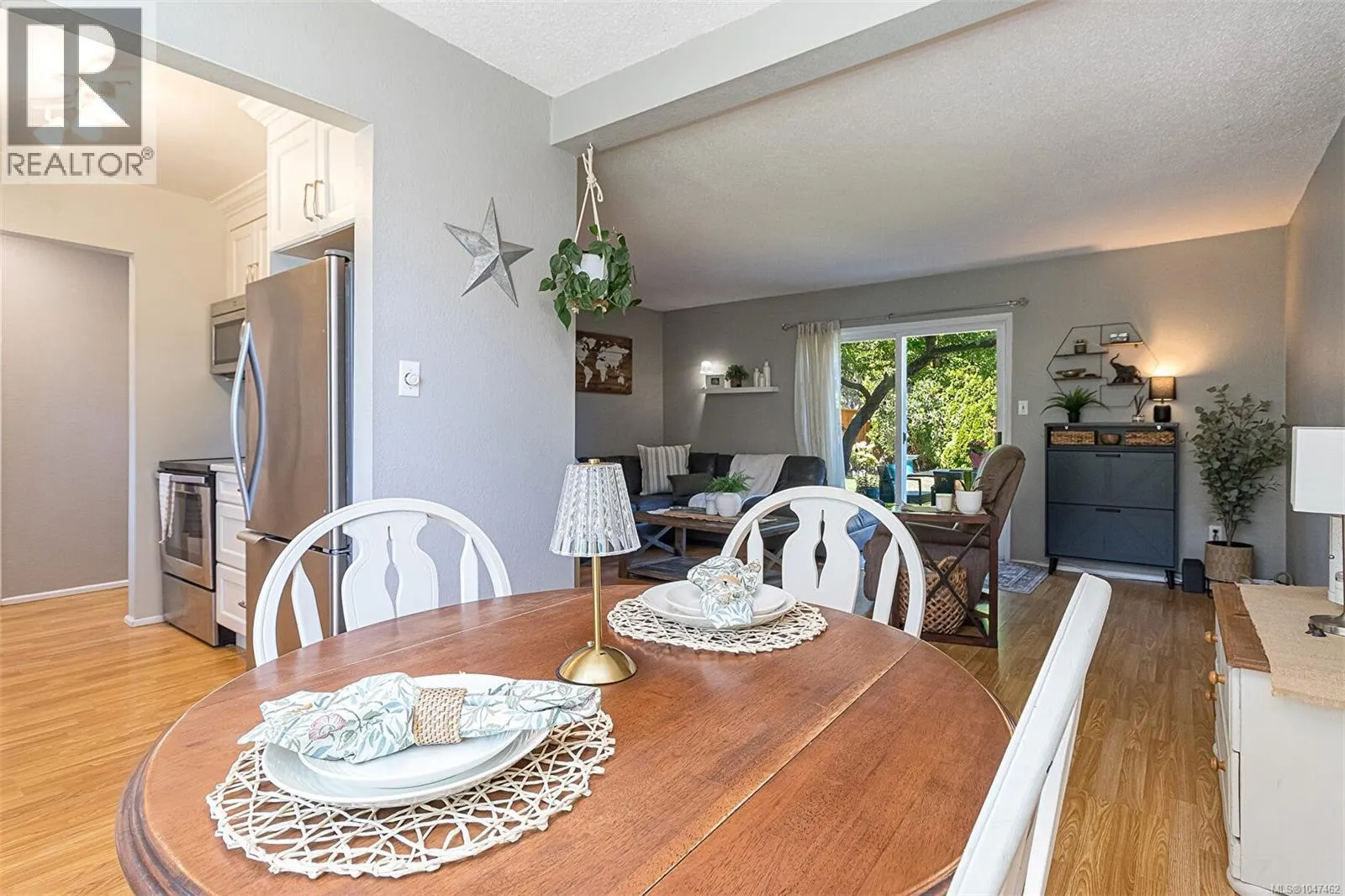 11 7675 East Saanich Rd