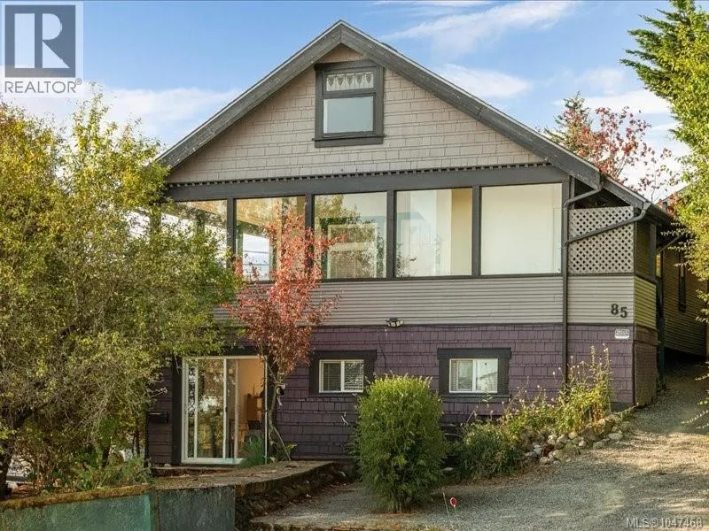 85 Robarts St