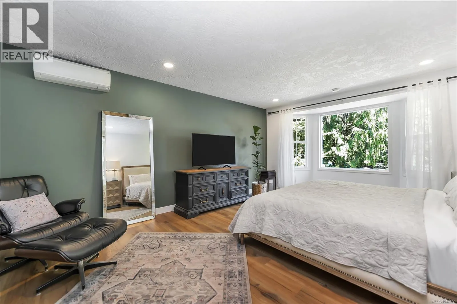 2146 Henlyn Dr
