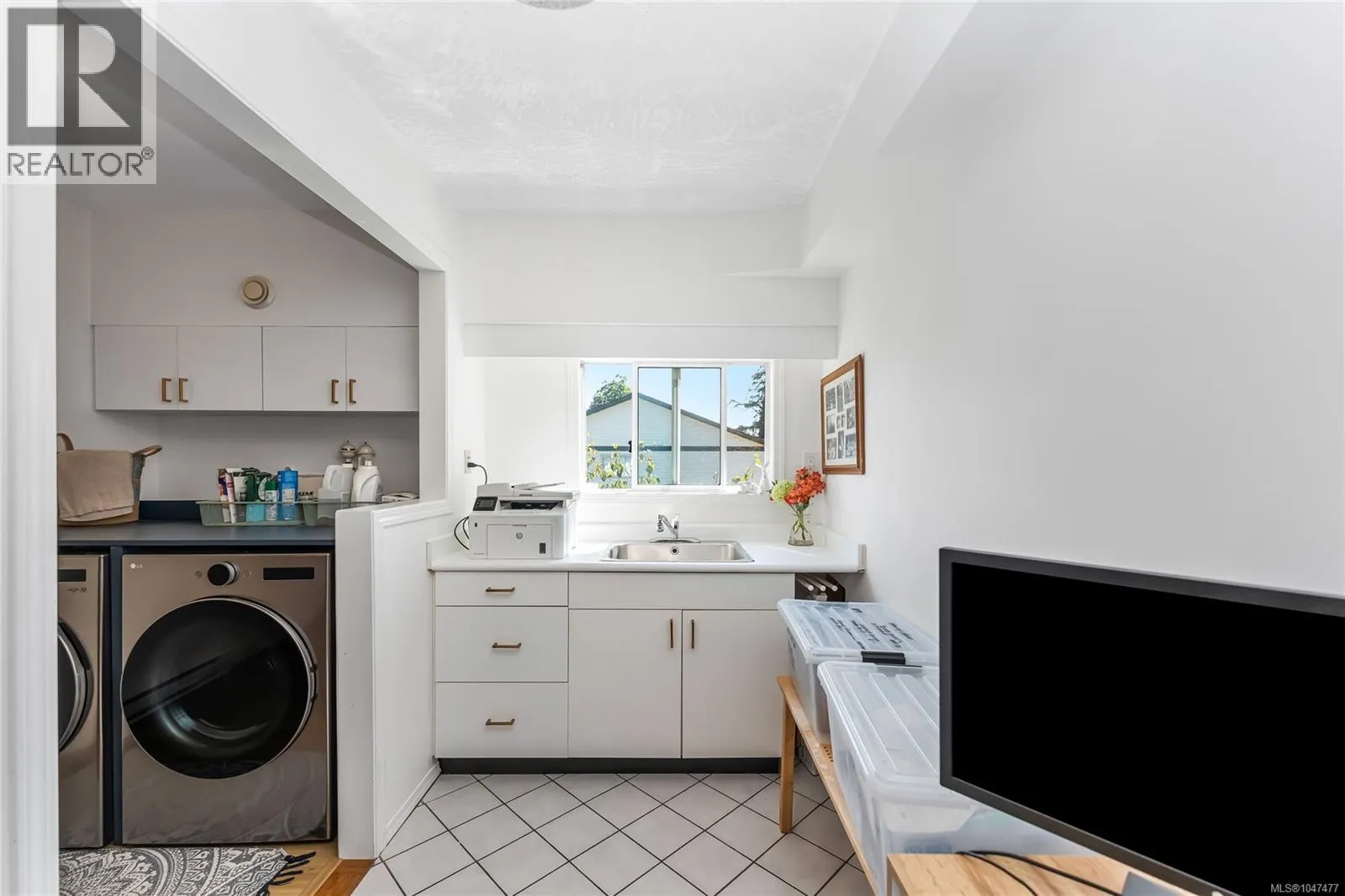 2146 Henlyn Dr