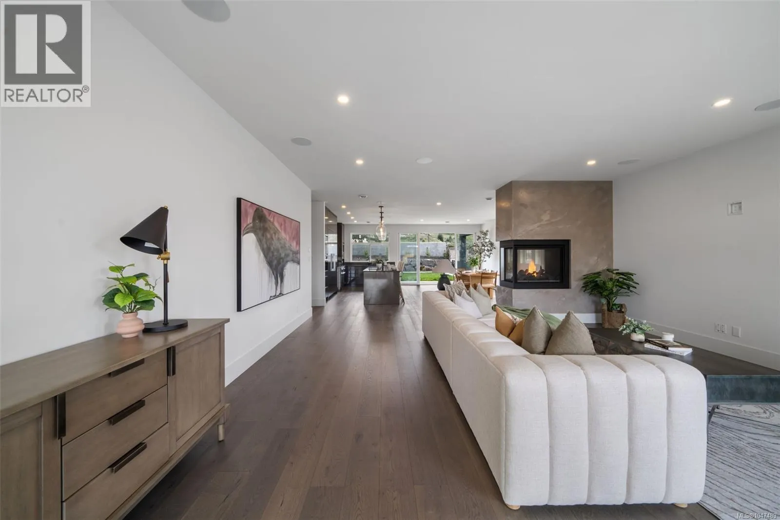 1221 Viewtop Rd