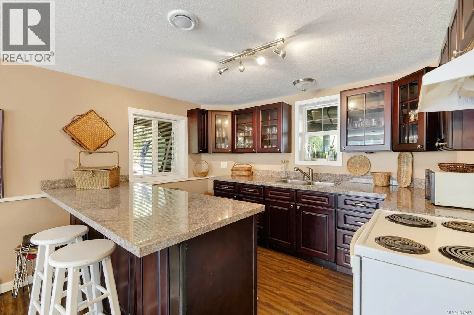 6091 Beaver Creek Rd