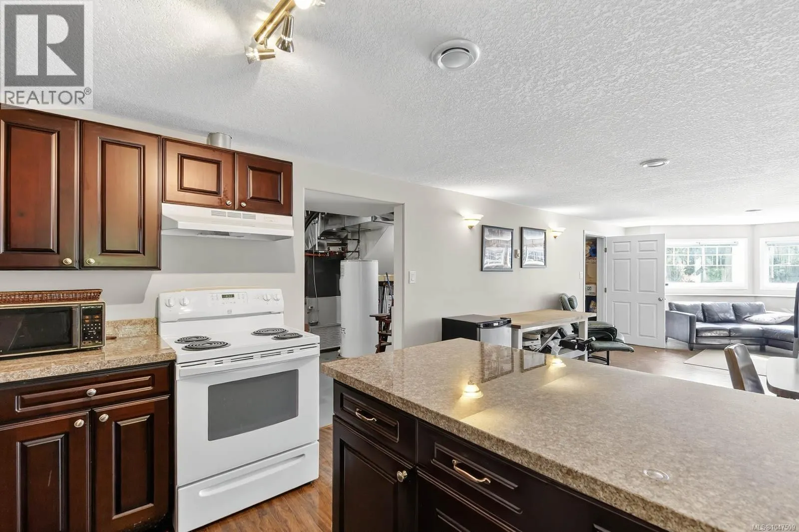 6091 Beaver Creek Rd