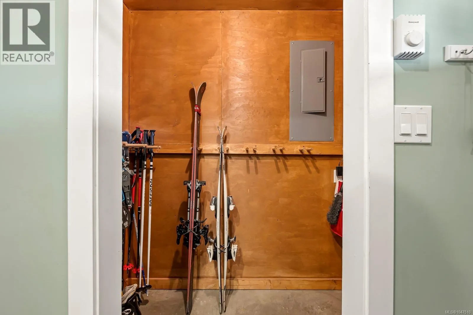 880 Cruikshank Ridge