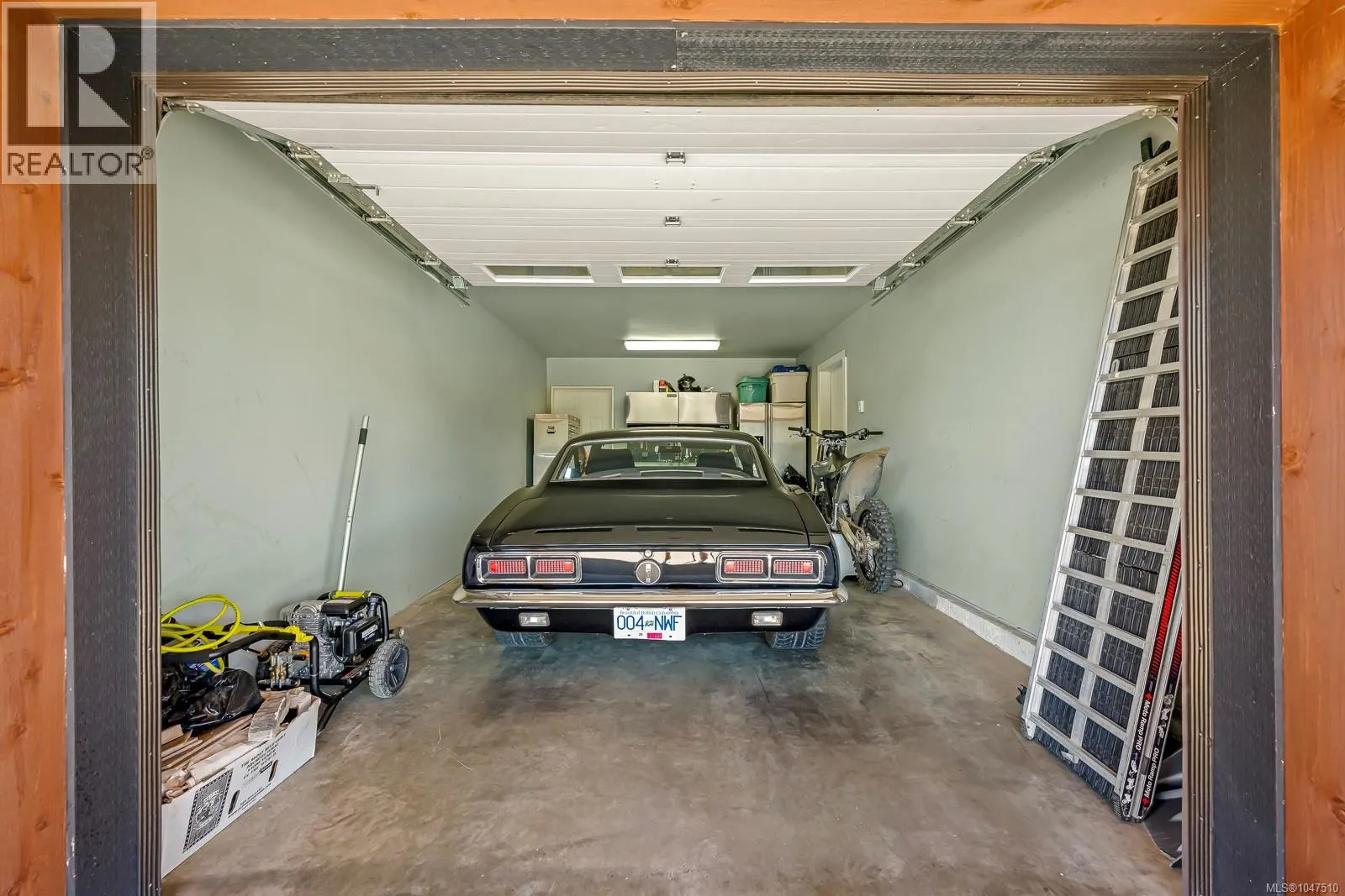 880 Cruikshank Ridge