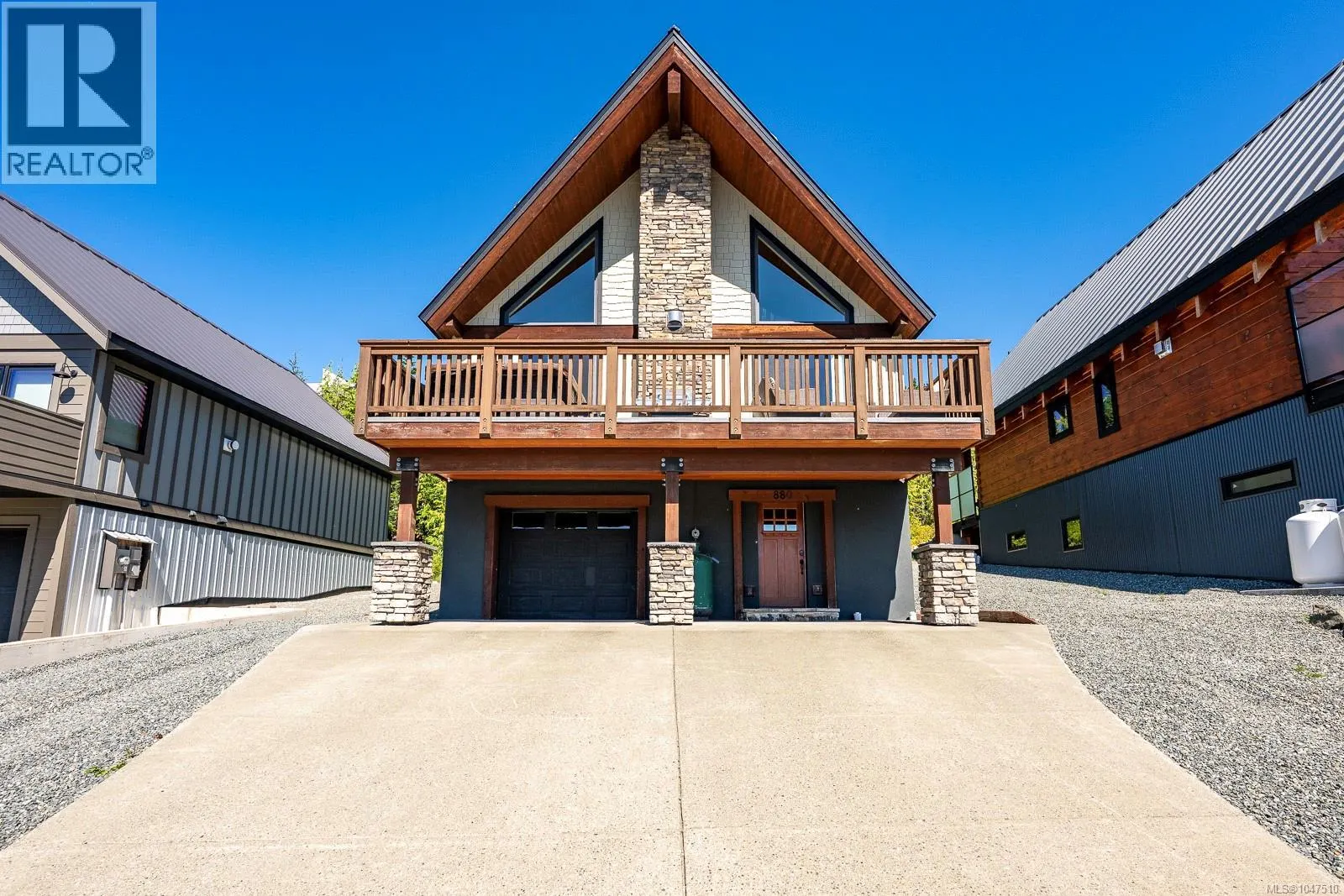 880 Cruikshank Ridge