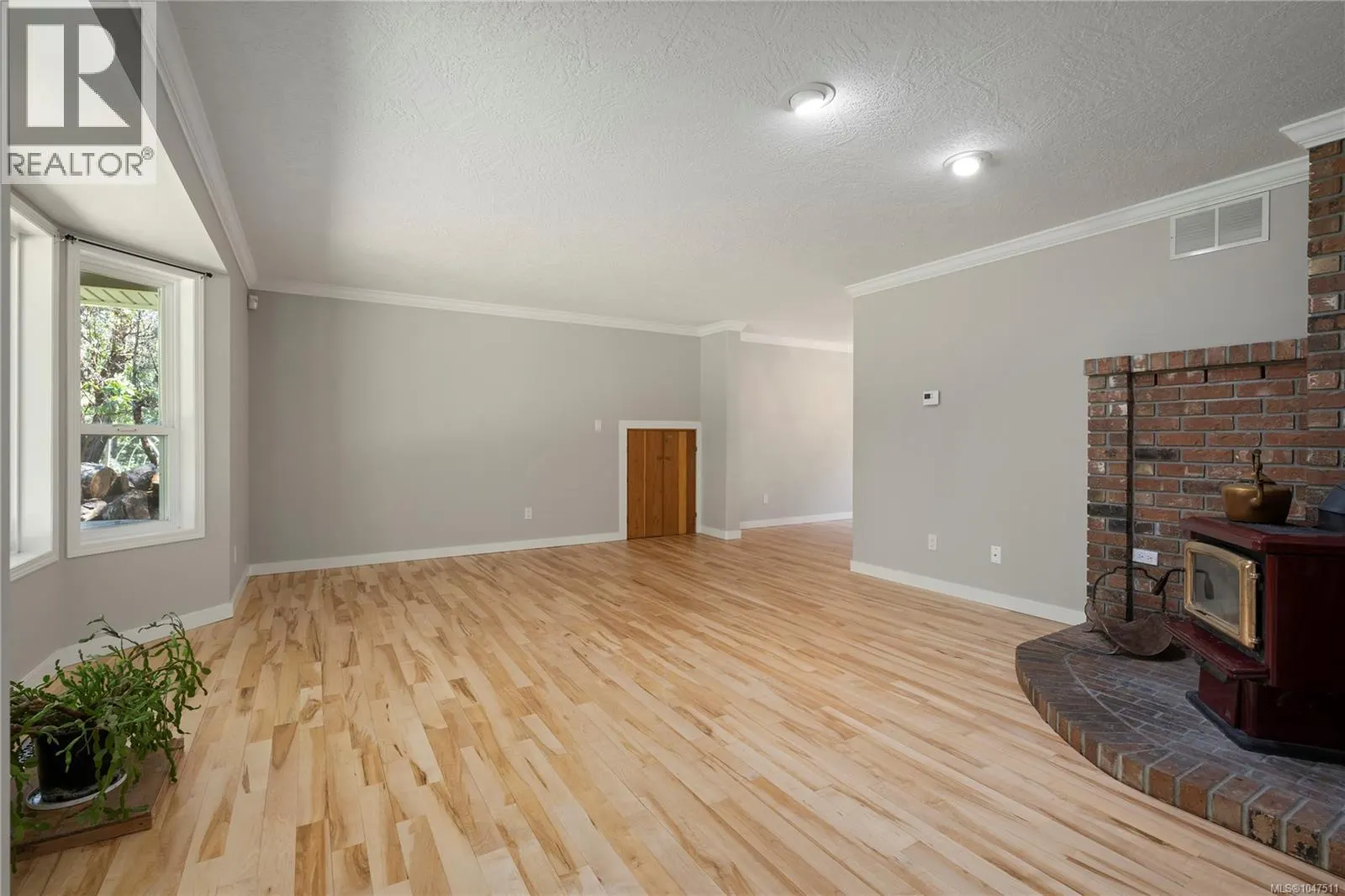 2800 Boyd Dr