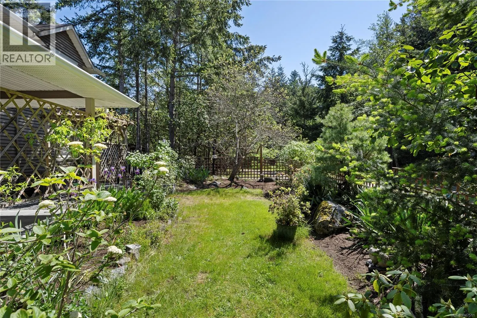 2800 Boyd Dr