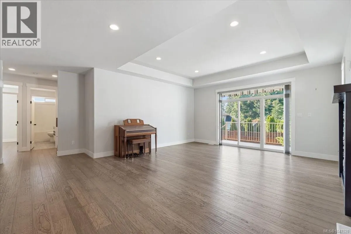 3825 Marjorie Way