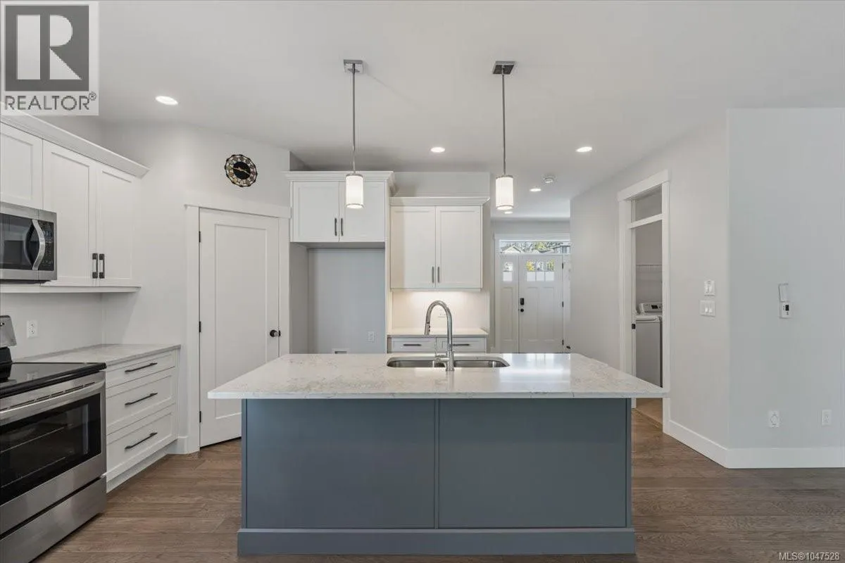 3825 Marjorie Way