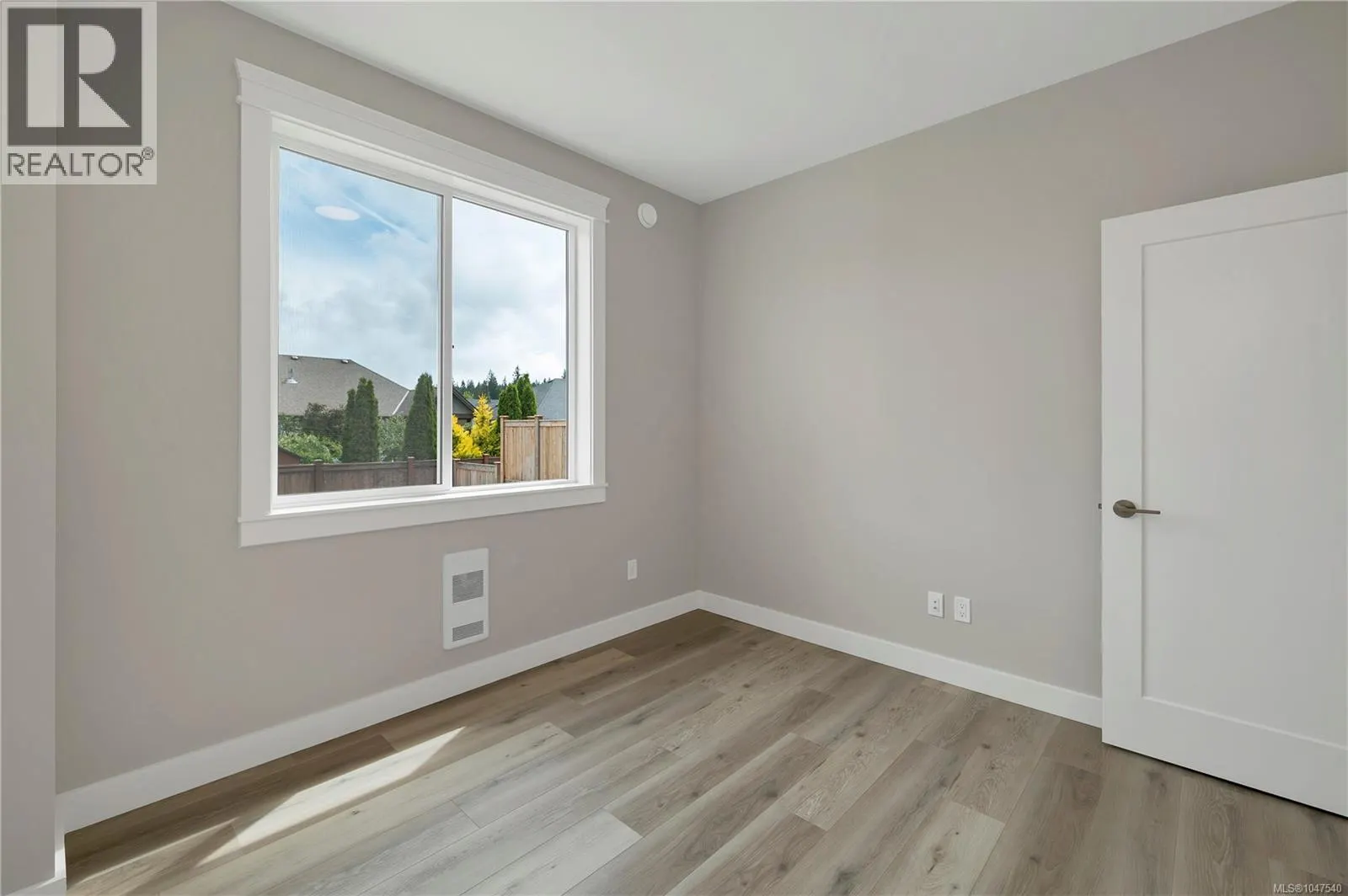 237 Walworth Rd S