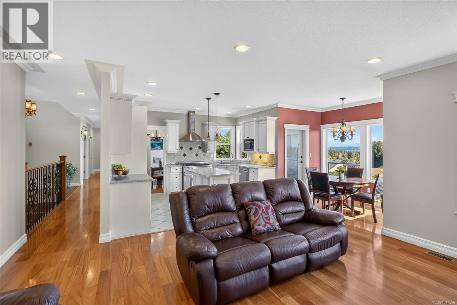 656 Mariner Dr